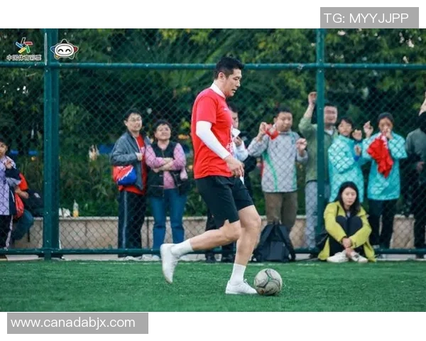 杨晨的足球传奇之路:从青涩少年到国家队明星的成长历程 杨晨的足球传奇之路:从青涩少年到国家队明星的成长历程